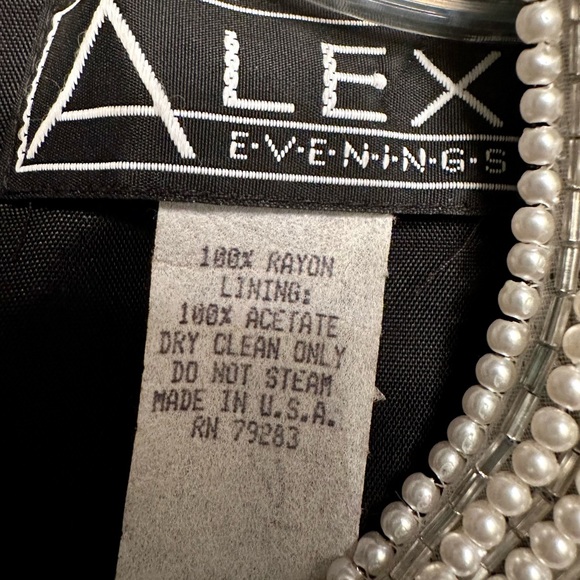 ALEX formal, velvet, sleeveless dress with pearl neckline Size L - Picture 2 of 4